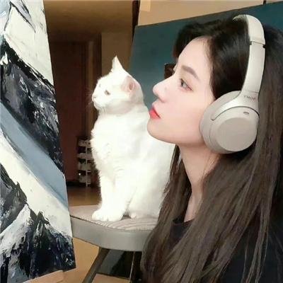 她不知道那些鸟的名字